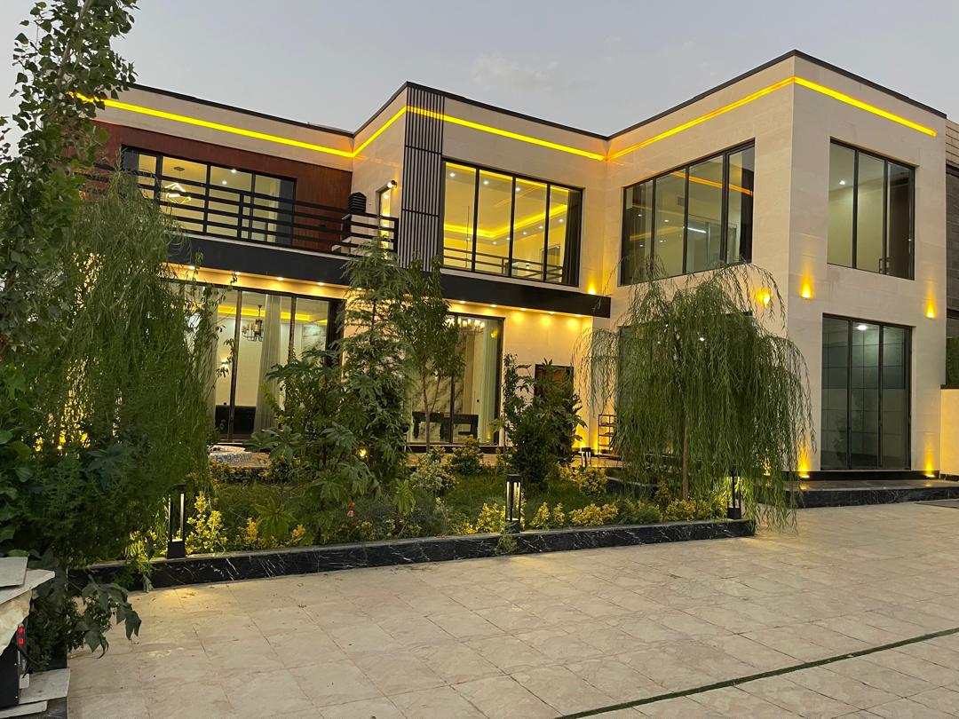 ویلا چیست؟ وقتی خانه از چهاردیواری فراتر می‌رود
